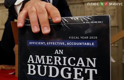 Дефицит бюджета США превысил уровень прошлого финансового года